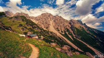 江西旅行全攻略(详细介绍江西旅游景点、美食和特色活动)